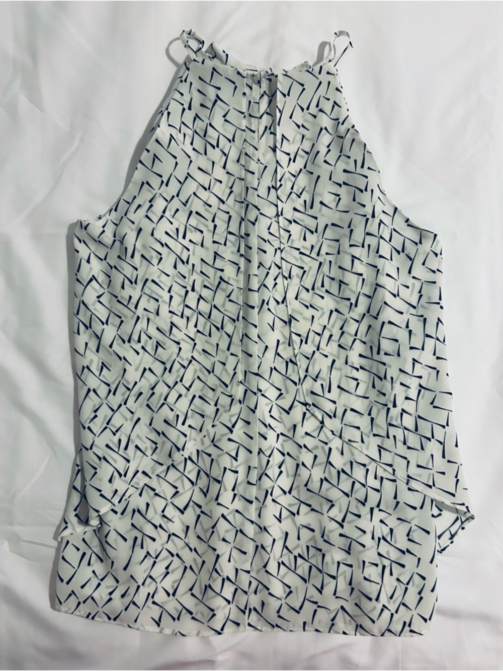 NWT Banana Republic White and Black Flowy Tank Top - Size M - Picture 3 of 4